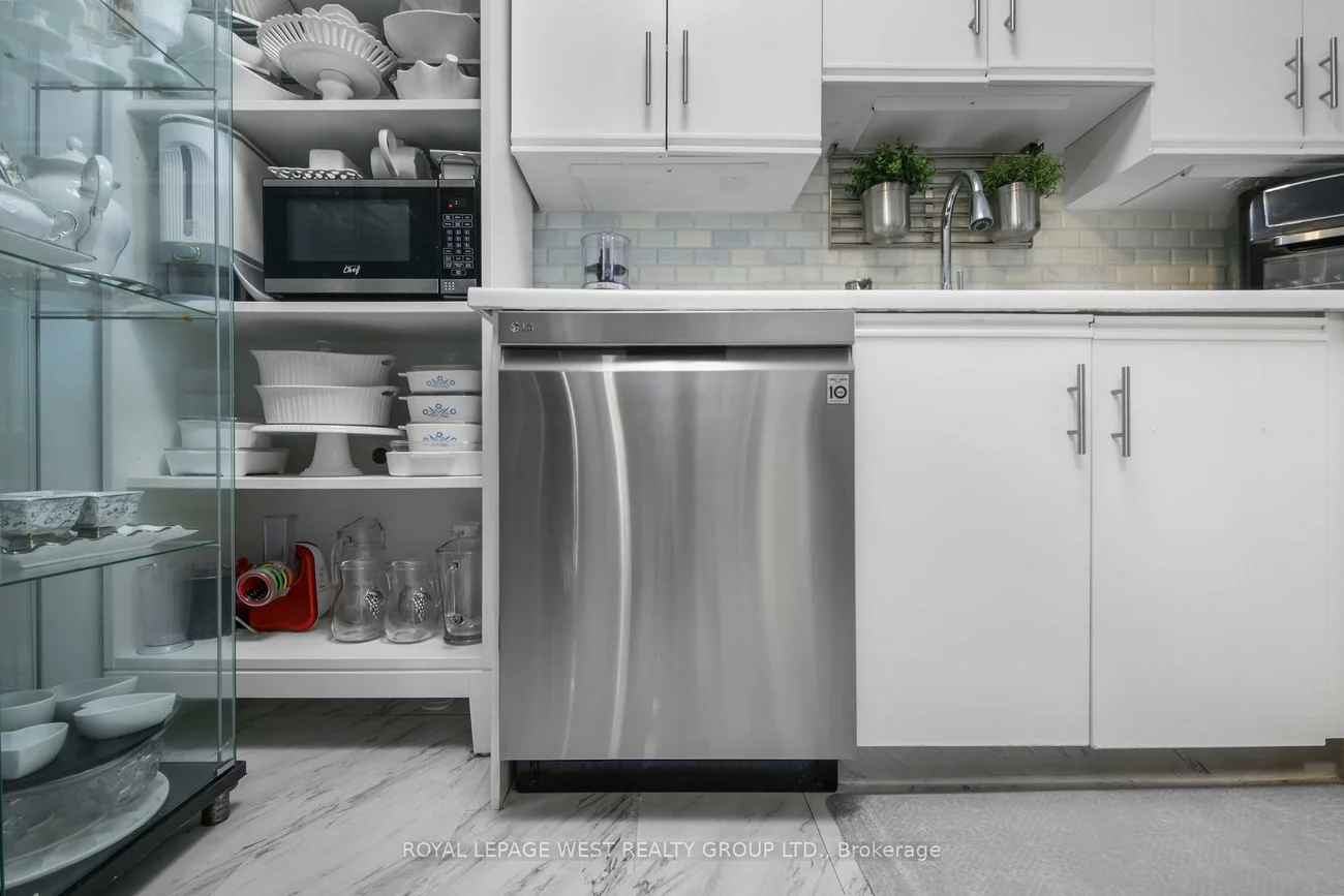 326, Major Mackenzie, Crosby, Richmond Hill