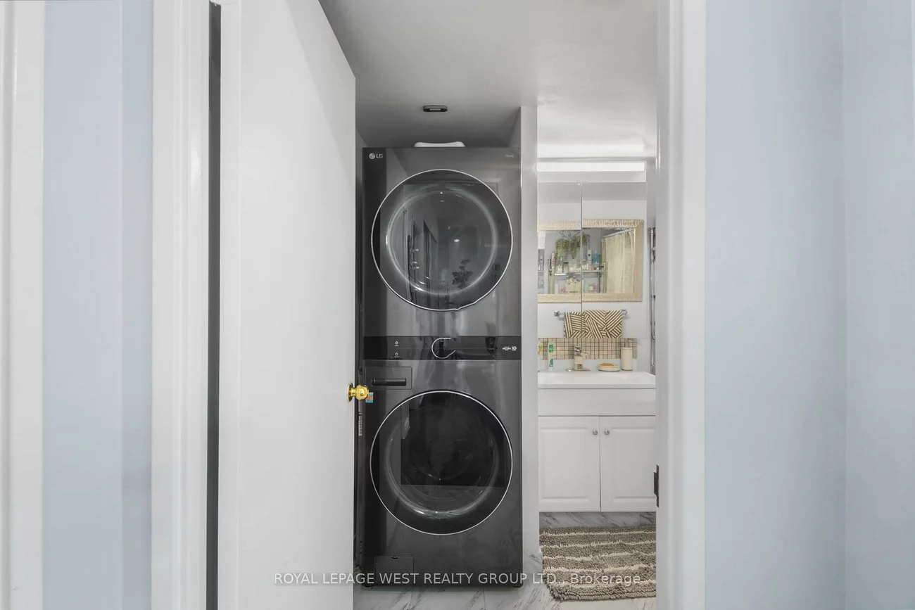 326, Major Mackenzie, Crosby, Richmond Hill