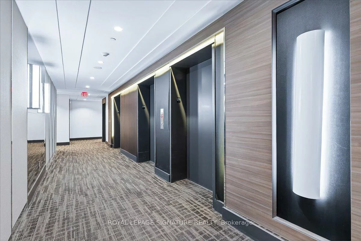 9471, Yonge, Observatory, Richmond Hill