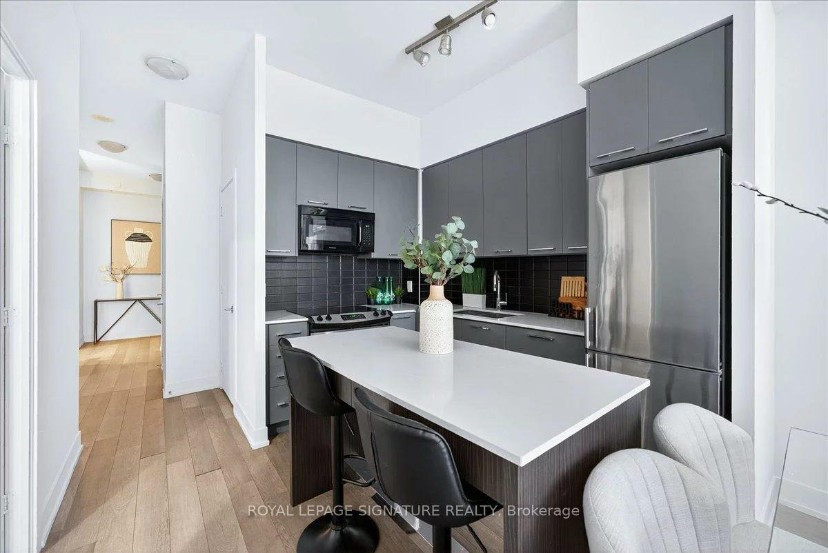 9471, Yonge, Observatory, Richmond Hill