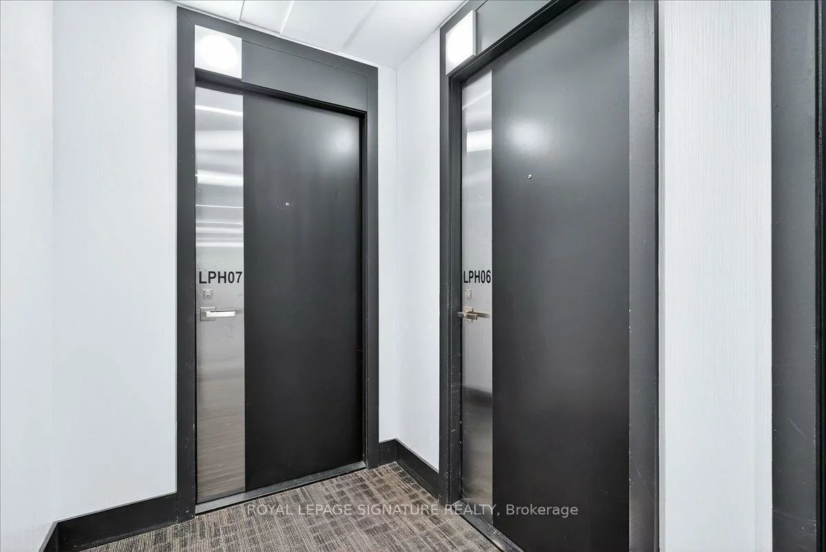 9471, Yonge, Observatory, Richmond Hill