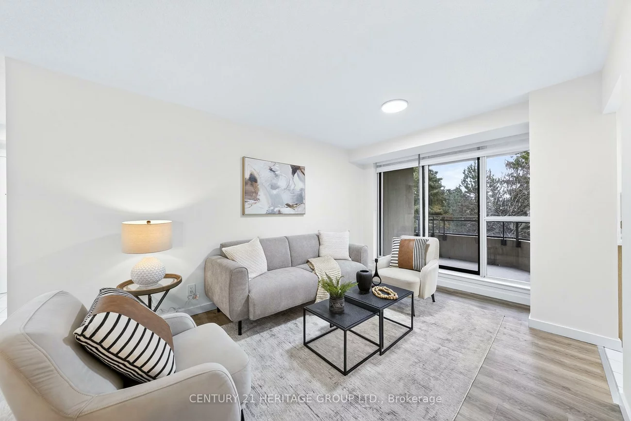 32, Clarissa, Harding, Richmond Hill