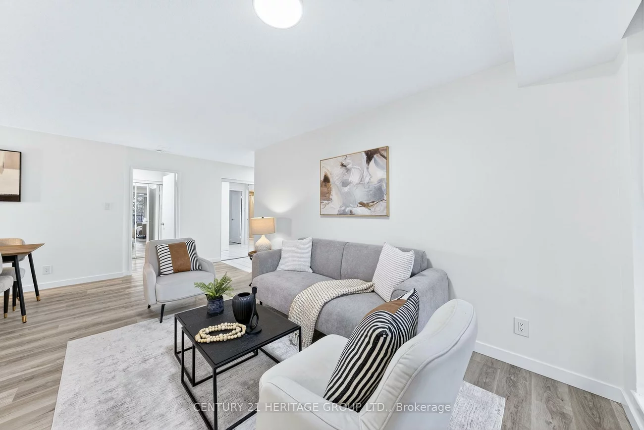 32, Clarissa, Harding, Richmond Hill