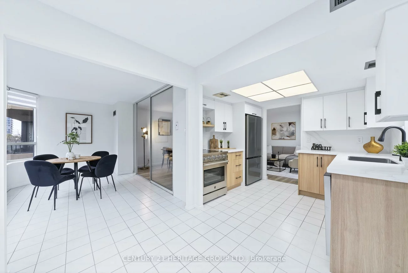 32, Clarissa, Harding, Richmond Hill