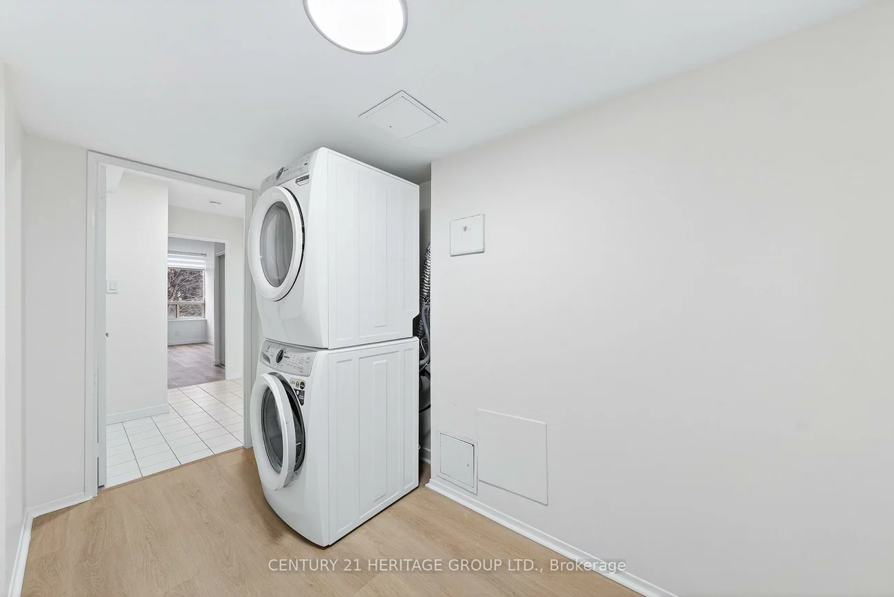 32, Clarissa, Harding, Richmond Hill