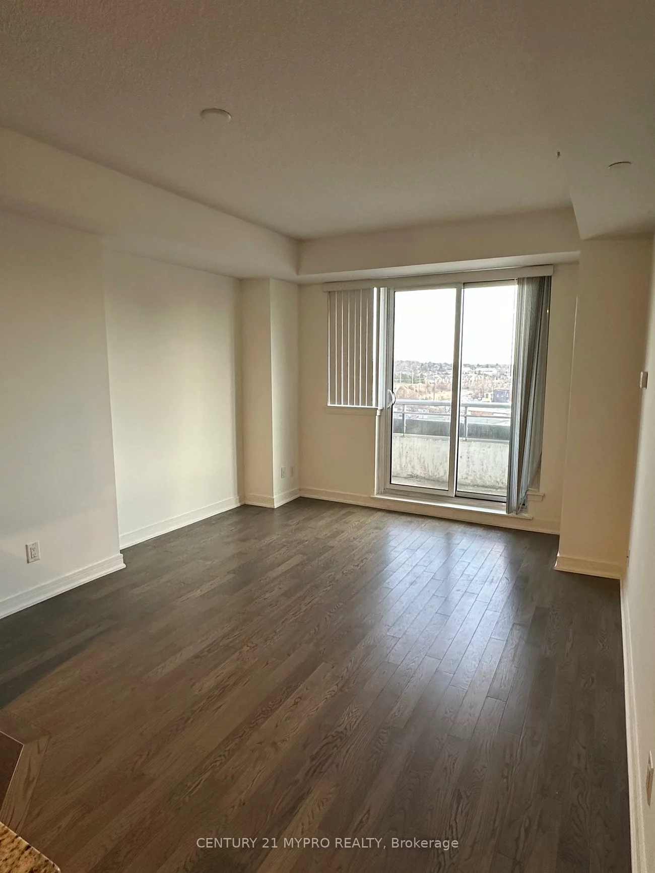 9205, Yonge, Langstaff, Richmond Hill