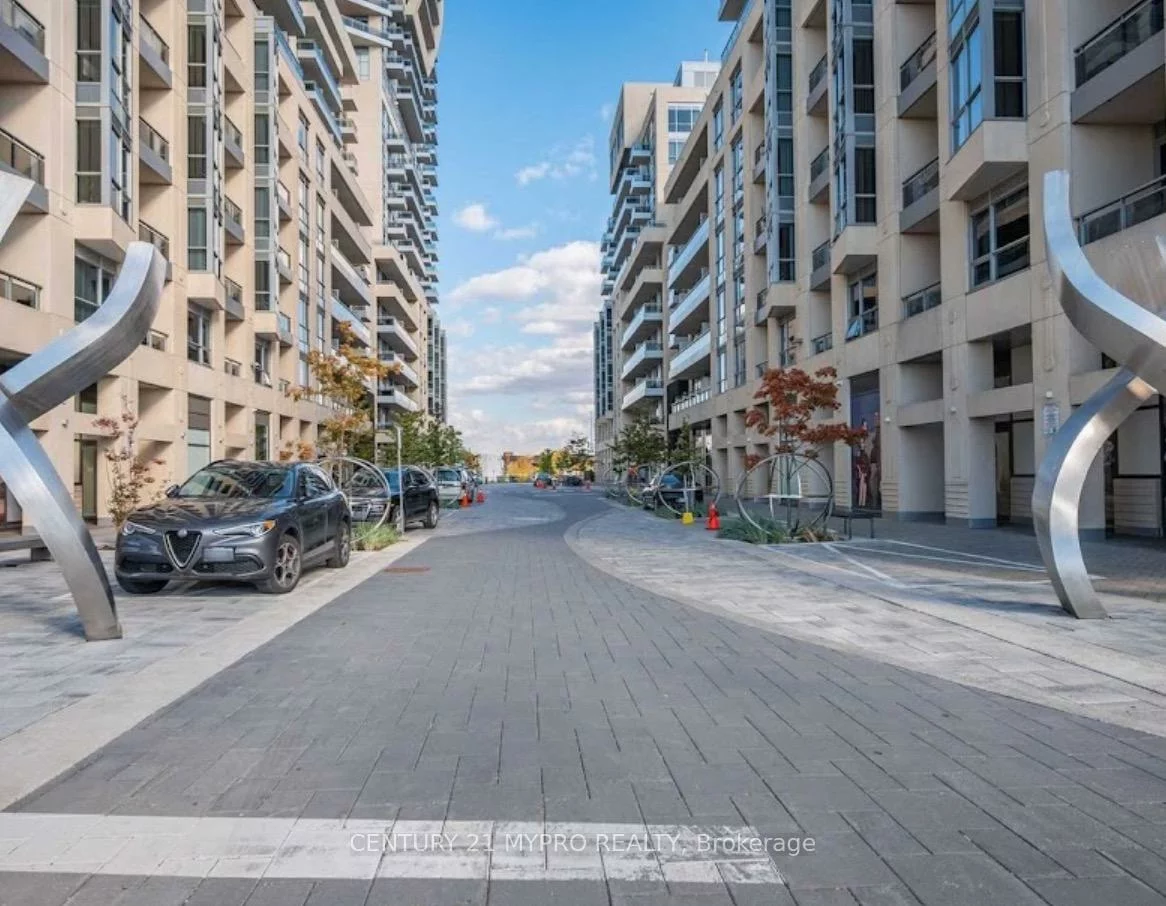 9205, Yonge, Langstaff, Richmond Hill