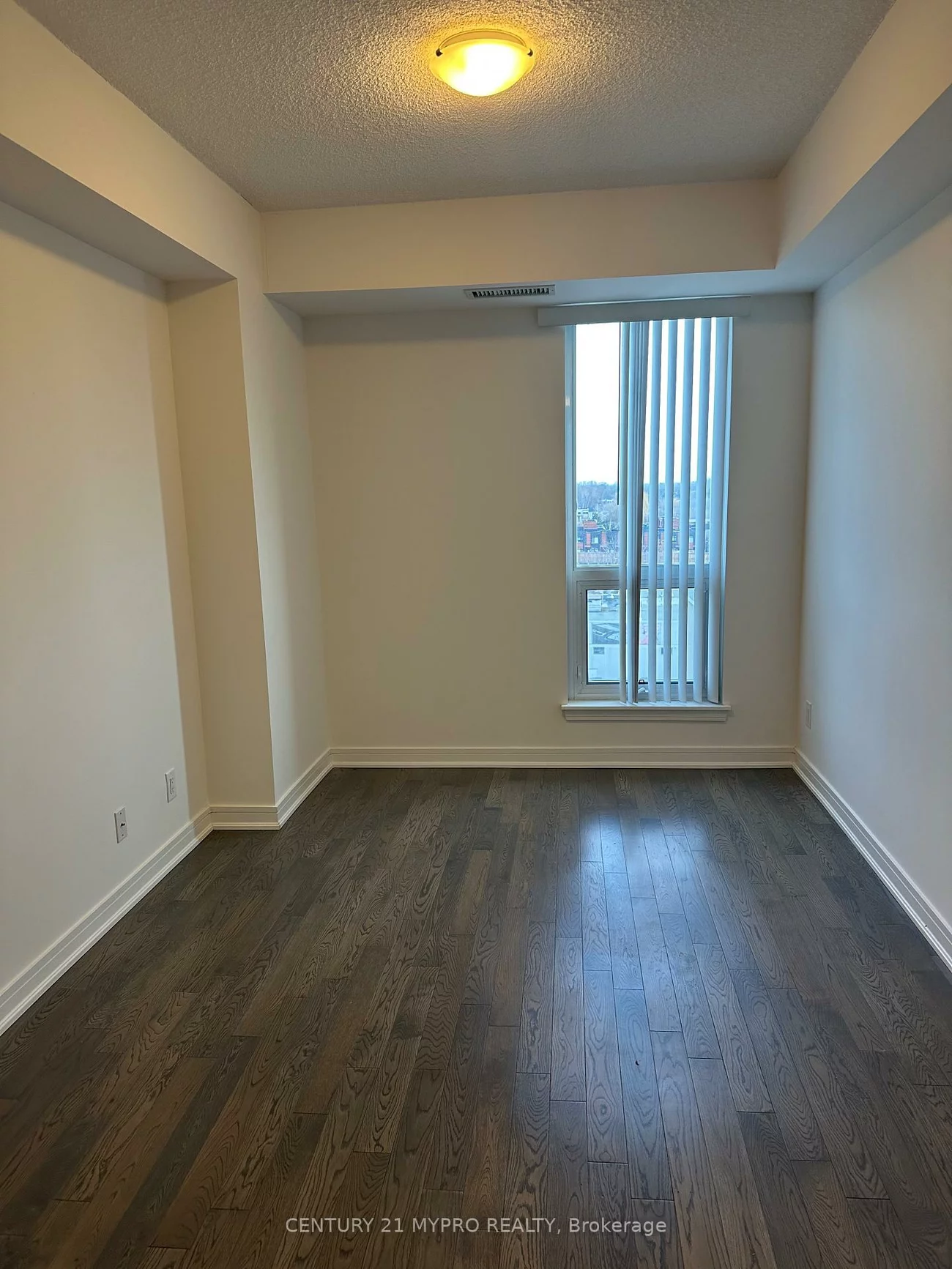 9205, Yonge, Langstaff, Richmond Hill