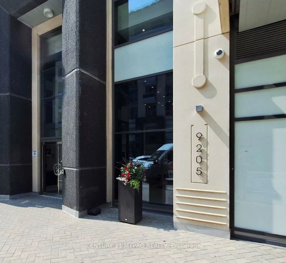 9205, Yonge, Langstaff, Richmond Hill