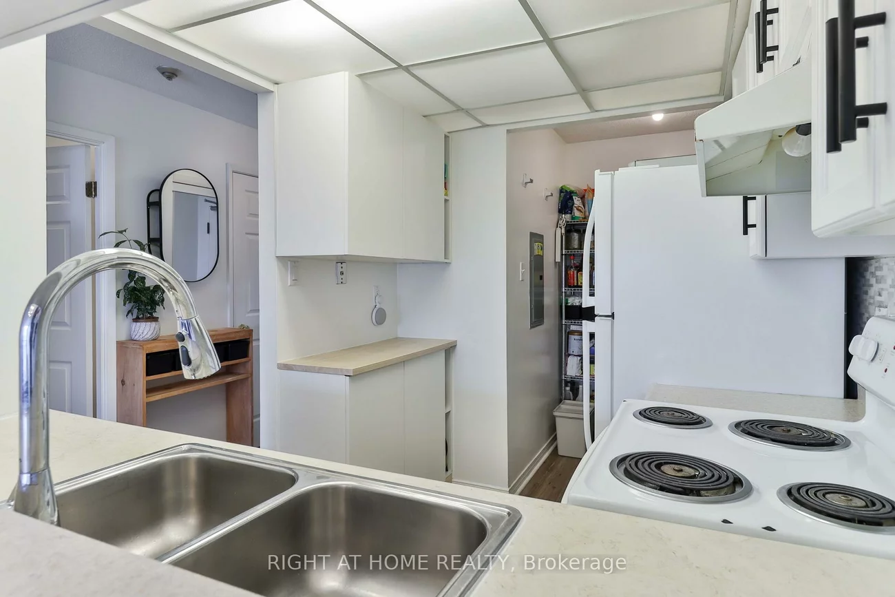 309, Major Mackenzie, Harding, Richmond Hill