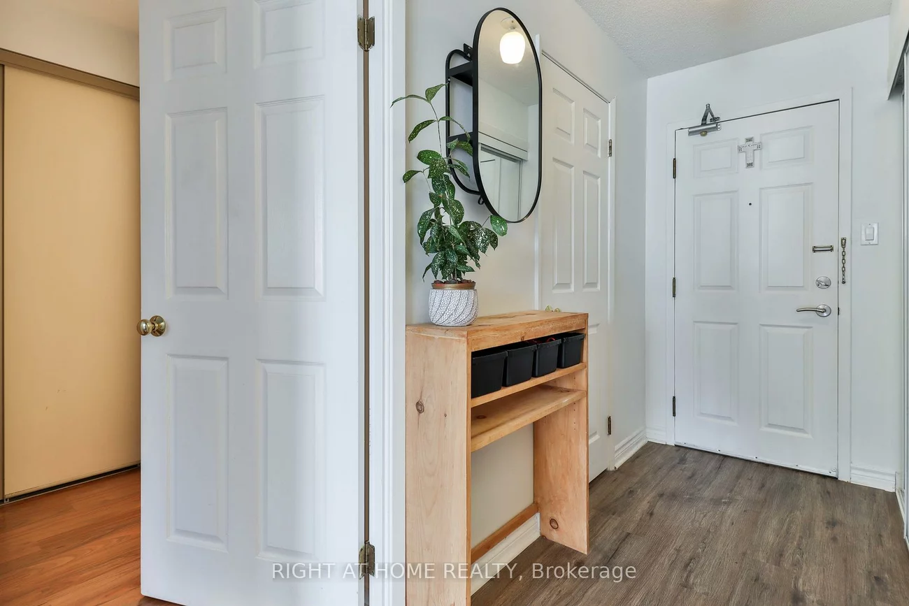 309, Major Mackenzie, Harding, Richmond Hill