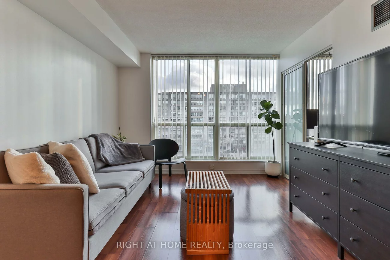 309, Major Mackenzie, Harding, Richmond Hill