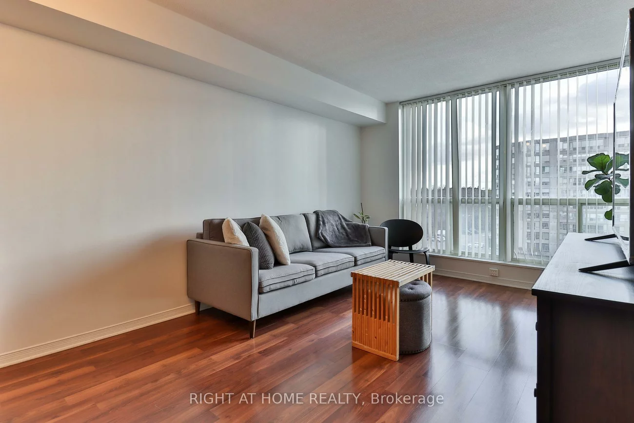 309, Major Mackenzie, Harding, Richmond Hill