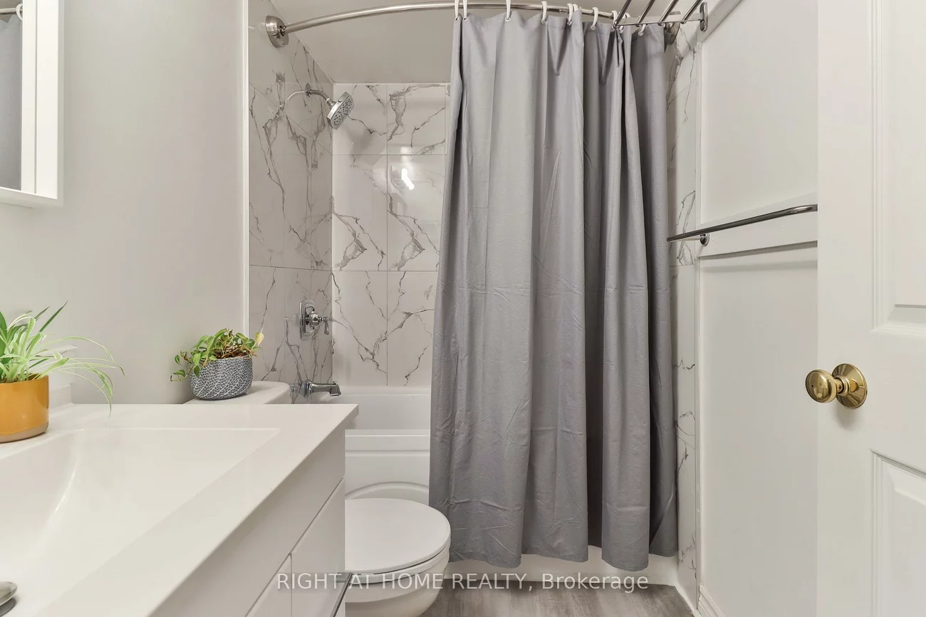 309, Major Mackenzie, Harding, Richmond Hill