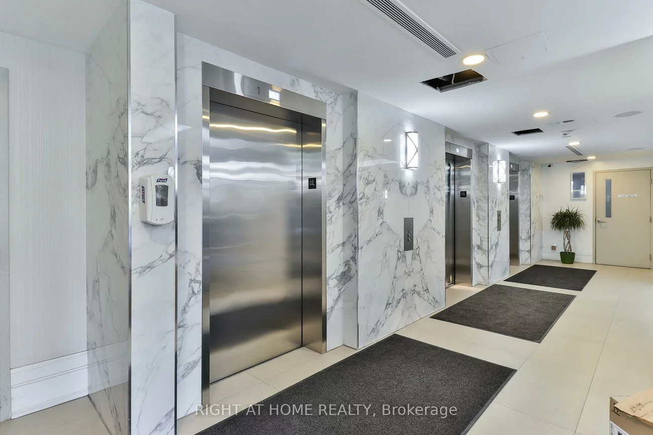 309, Major Mackenzie, Harding, Richmond Hill