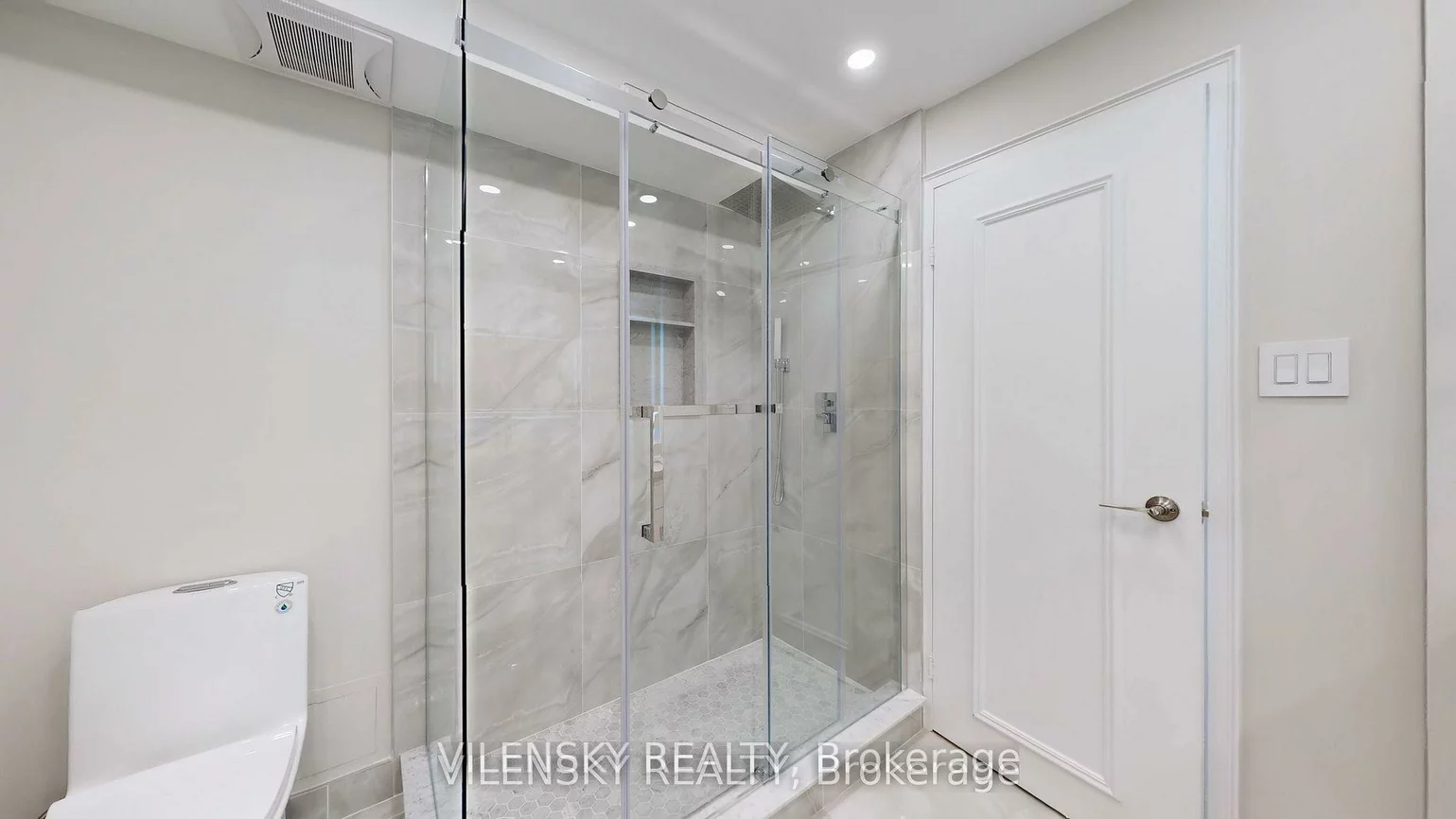 5, Weldrick, North Richvale, Richmond Hill