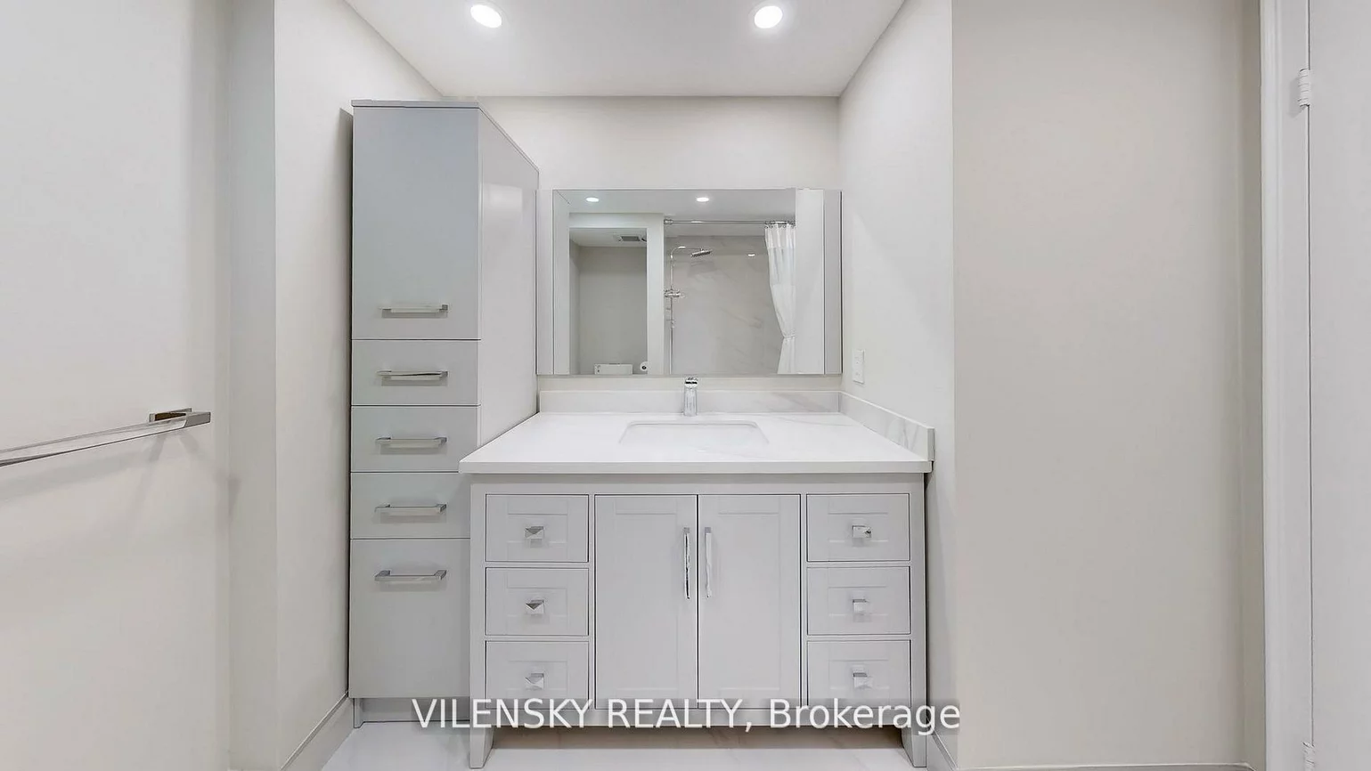 5, Weldrick, North Richvale, Richmond Hill