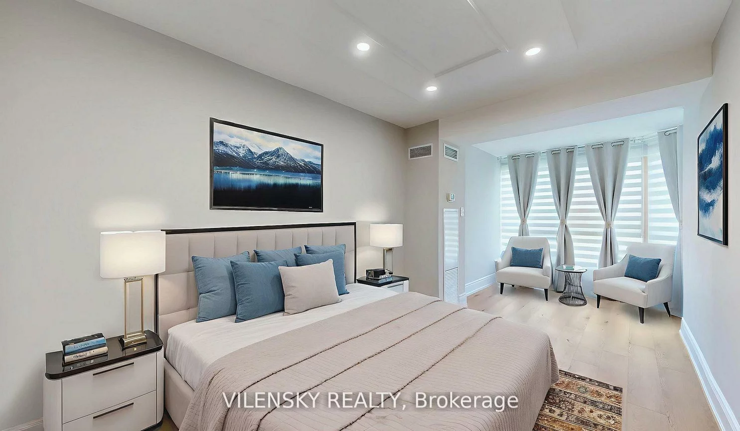 5, Weldrick, North Richvale, Richmond Hill