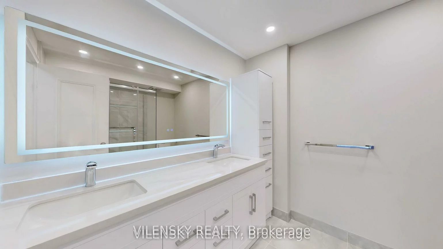 5, Weldrick, North Richvale, Richmond Hill