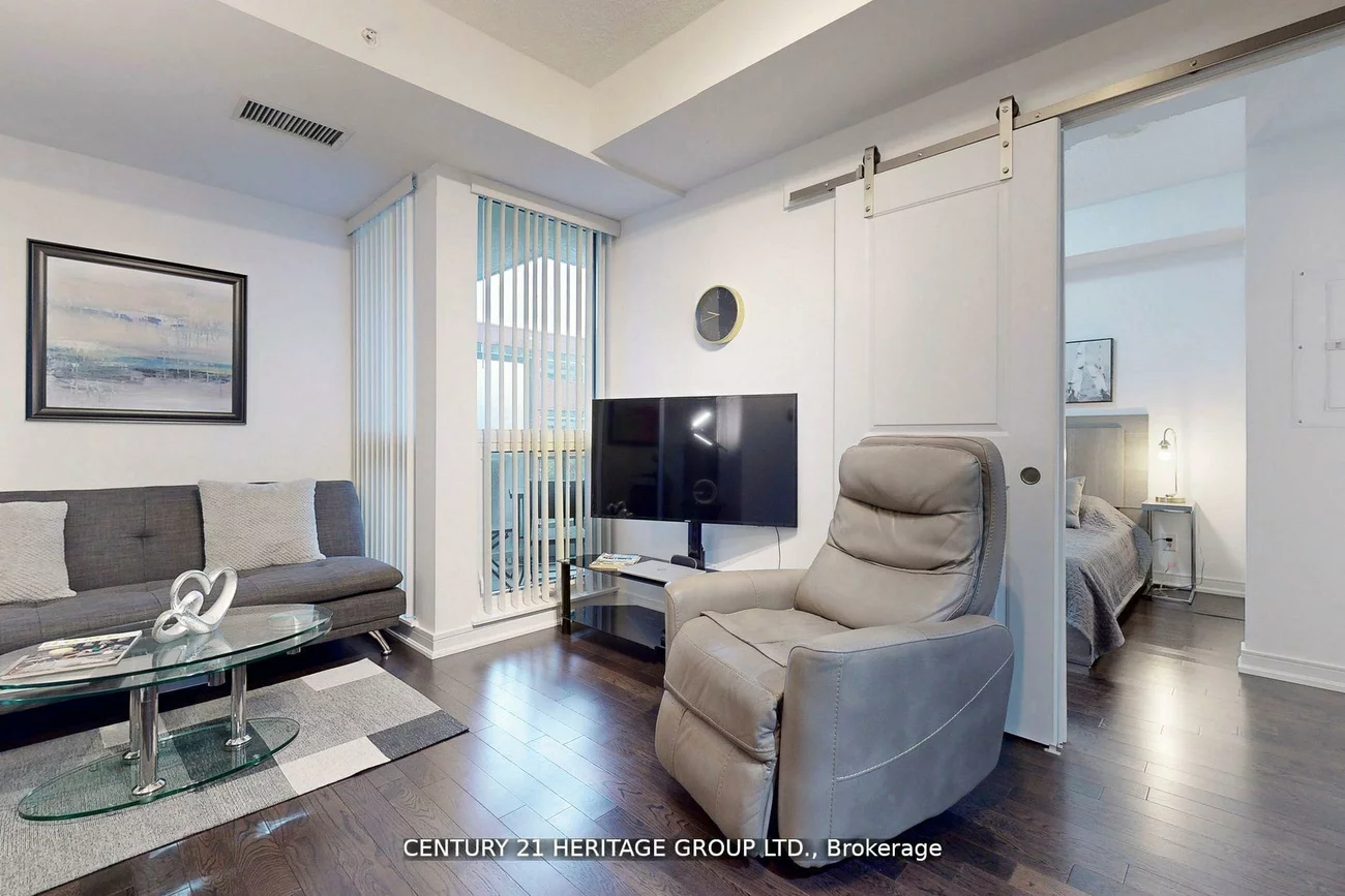 9201, Yonge, Langstaff, Richmond Hill