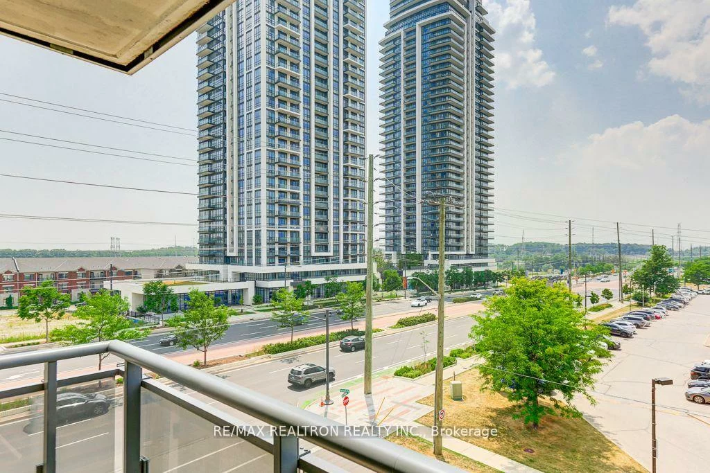 370, Highway 7, Doncrest, Richmond Hill