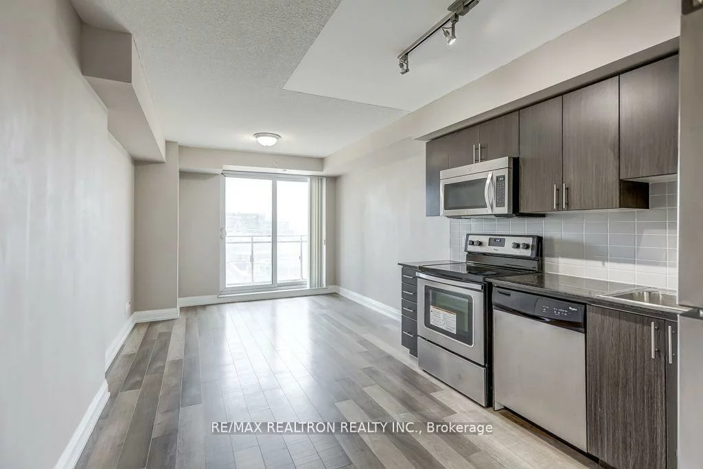 370, Highway 7, Doncrest, Richmond Hill