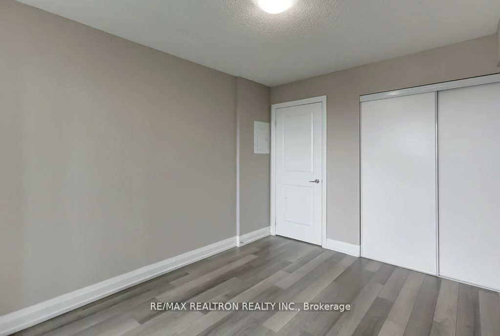 370, Highway 7, Doncrest, Richmond Hill