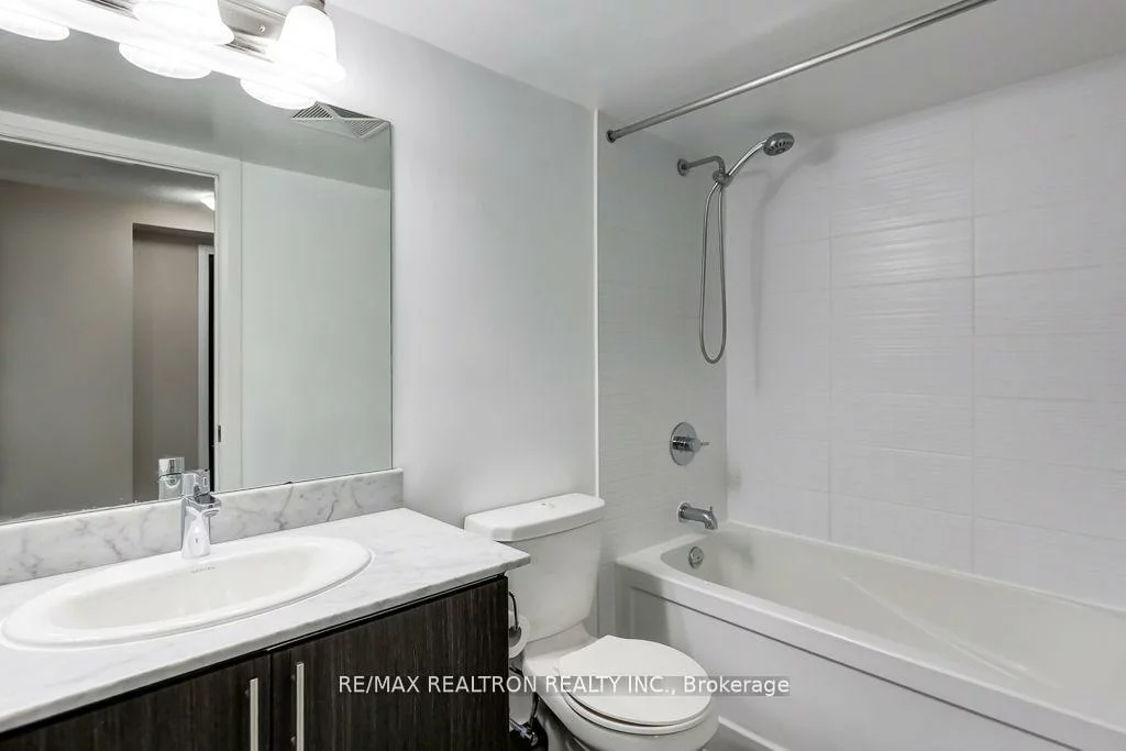 370, Highway 7, Doncrest, Richmond Hill