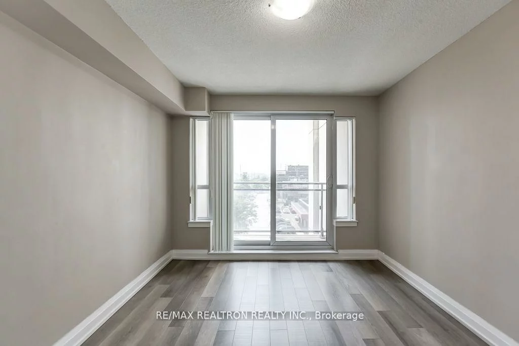 370, Highway 7, Doncrest, Richmond Hill