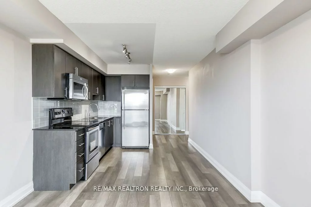 370, Highway 7, Doncrest, Richmond Hill