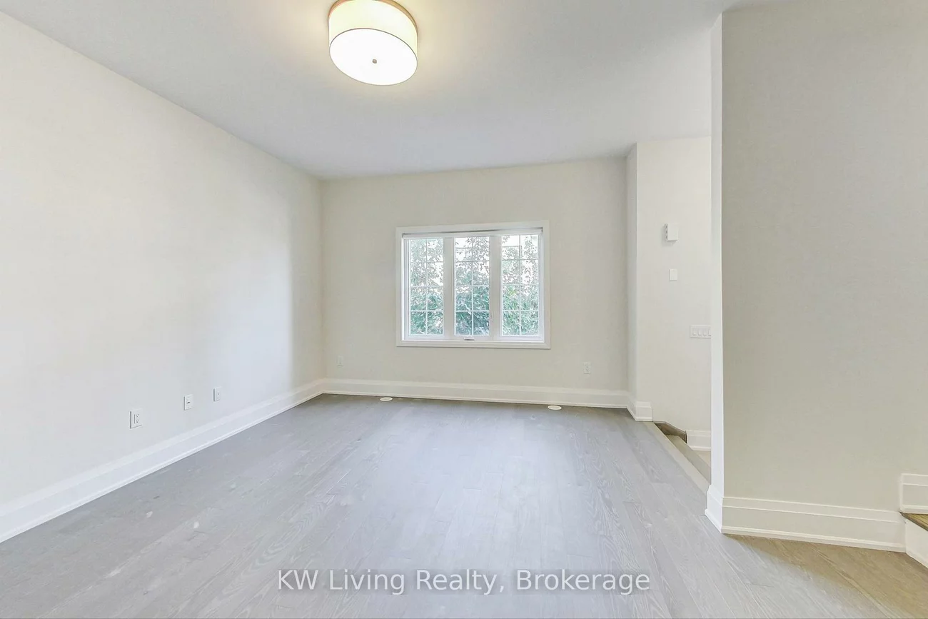 390, Highway 7, Doncrest, Richmond Hill