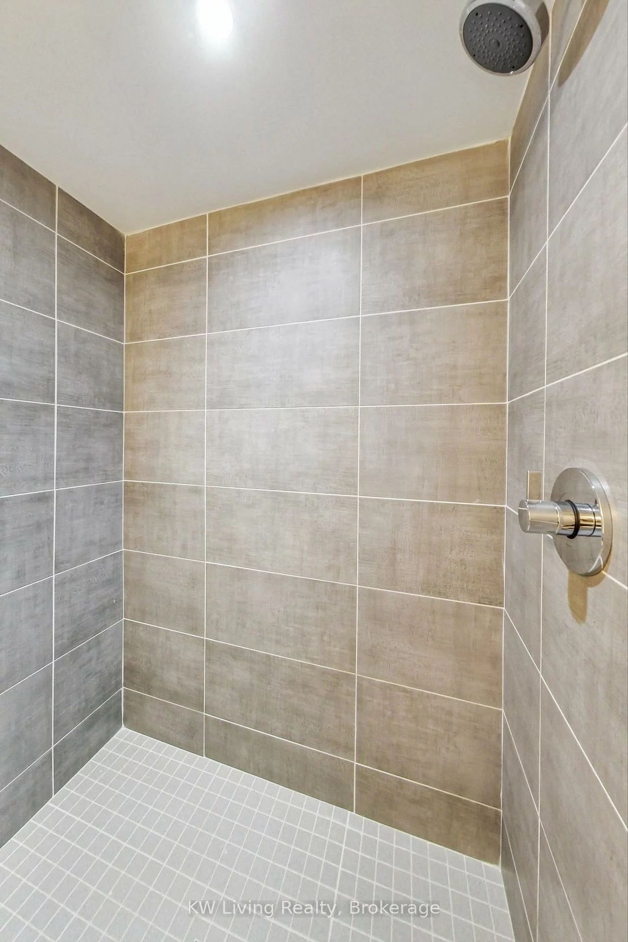 390, Highway 7, Doncrest, Richmond Hill