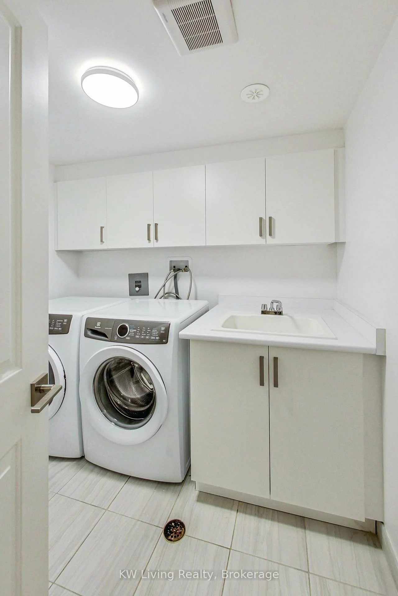 390, Highway 7, Doncrest, Richmond Hill