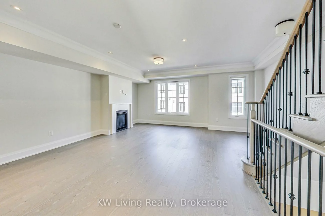 390, Highway 7, Doncrest, Richmond Hill