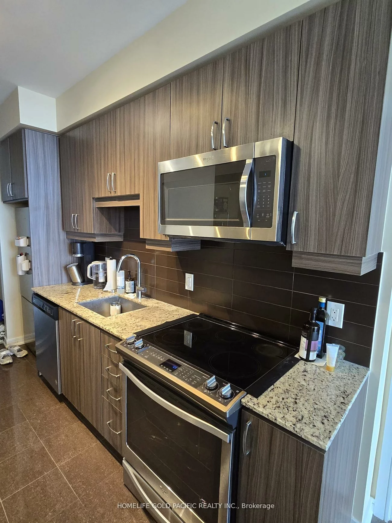 9205, Yonge, Langstaff, Richmond Hill