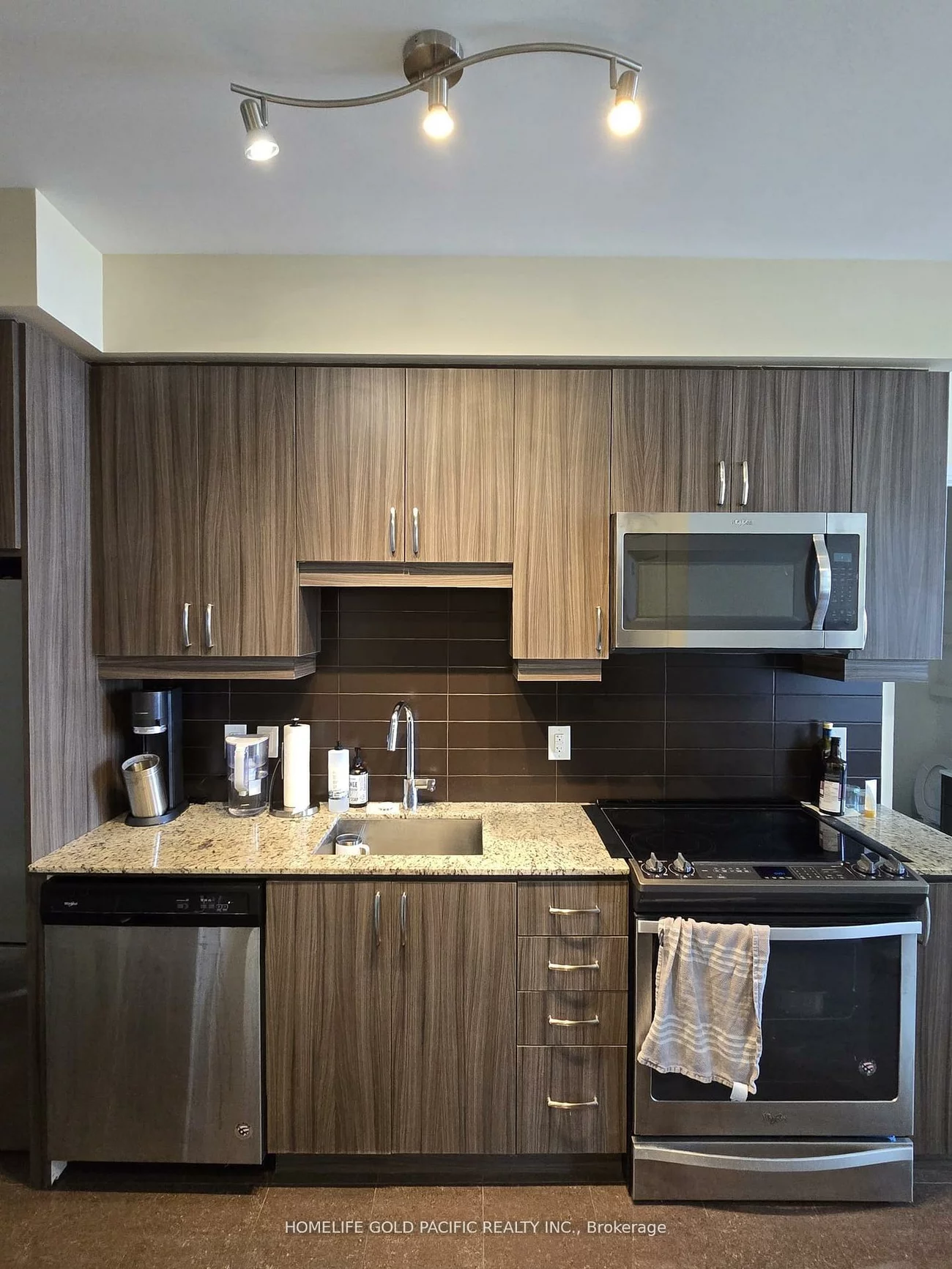 9205, Yonge, Langstaff, Richmond Hill