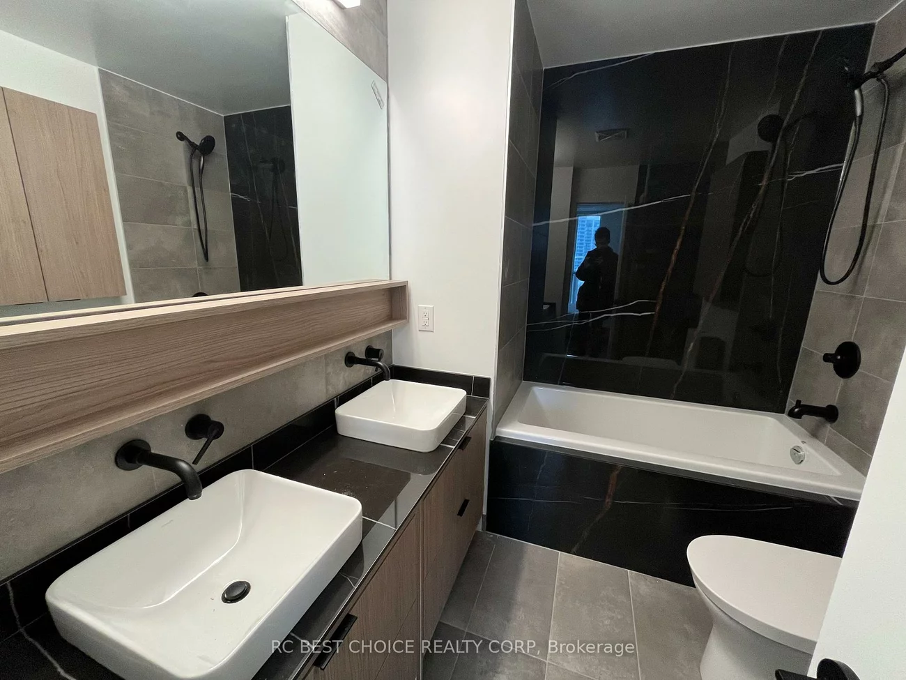 8888, Yonge, South Richvale, Richmond Hill