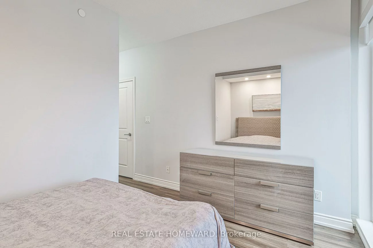 9600, Yonge, North Richvale, Richmond Hill