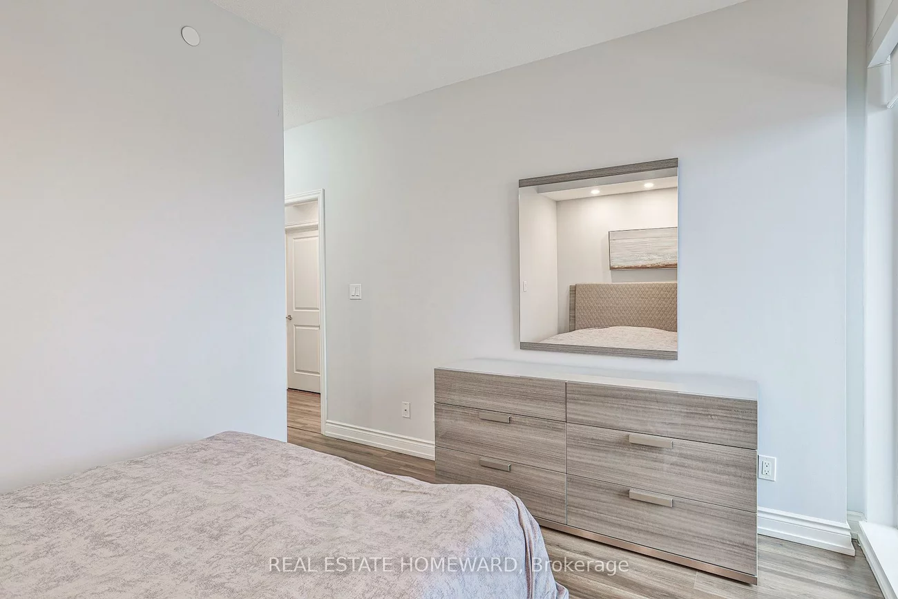 9600, Yonge, North Richvale, Richmond Hill