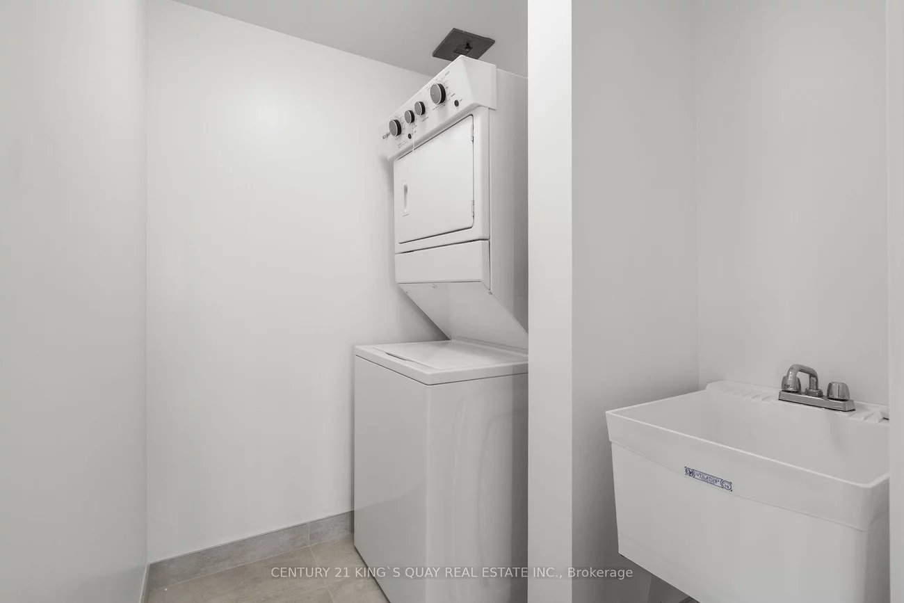 8888, Yonge, South Richvale, Richmond Hill