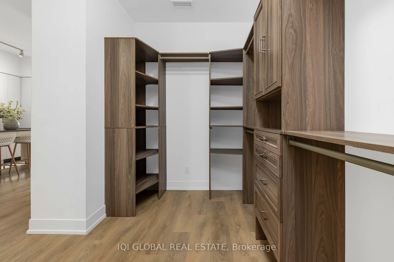 9471, Yonge, Observatory, Richmond Hill