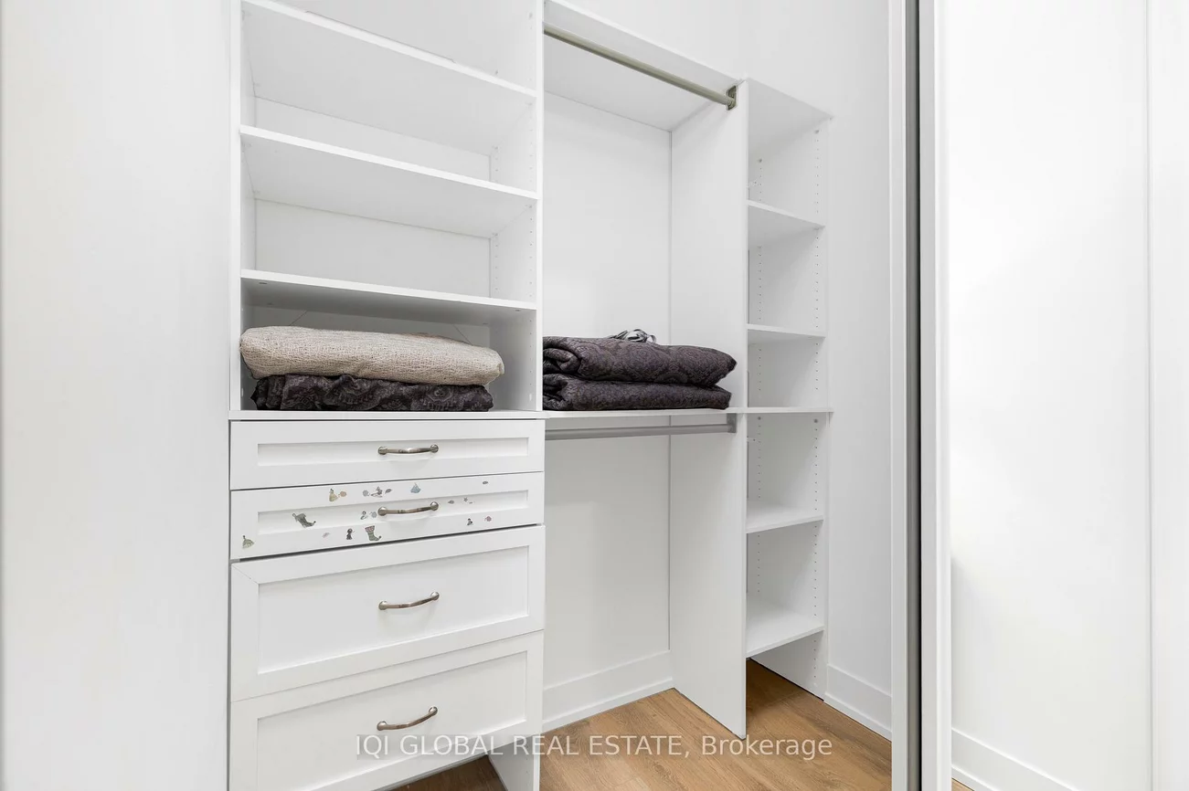 9471, Yonge, Observatory, Richmond Hill