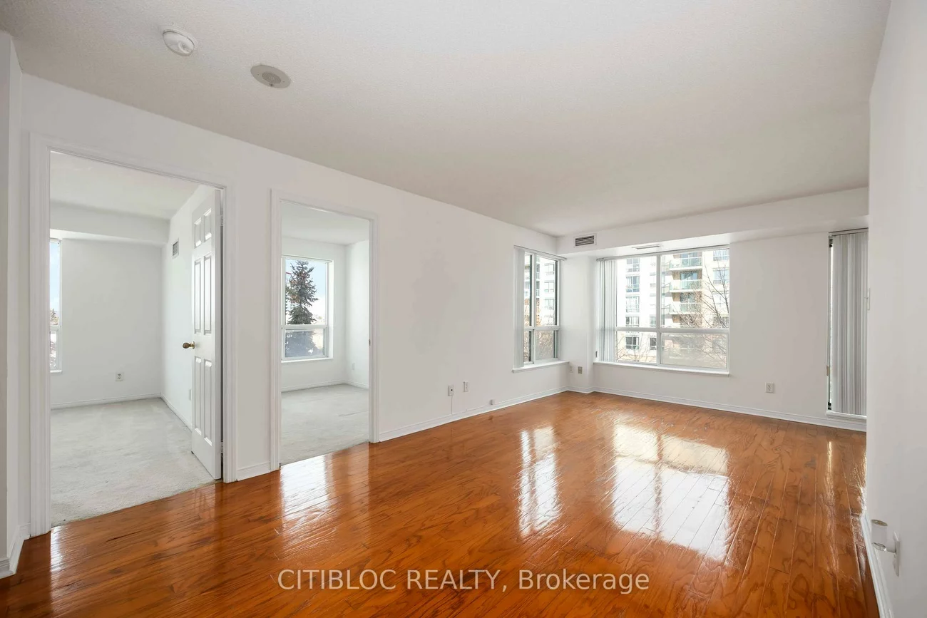 51, Baffin, Langstaff, Richmond Hill