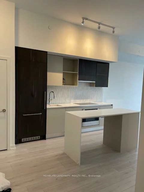 9471, Yonge, Observatory, Richmond Hill