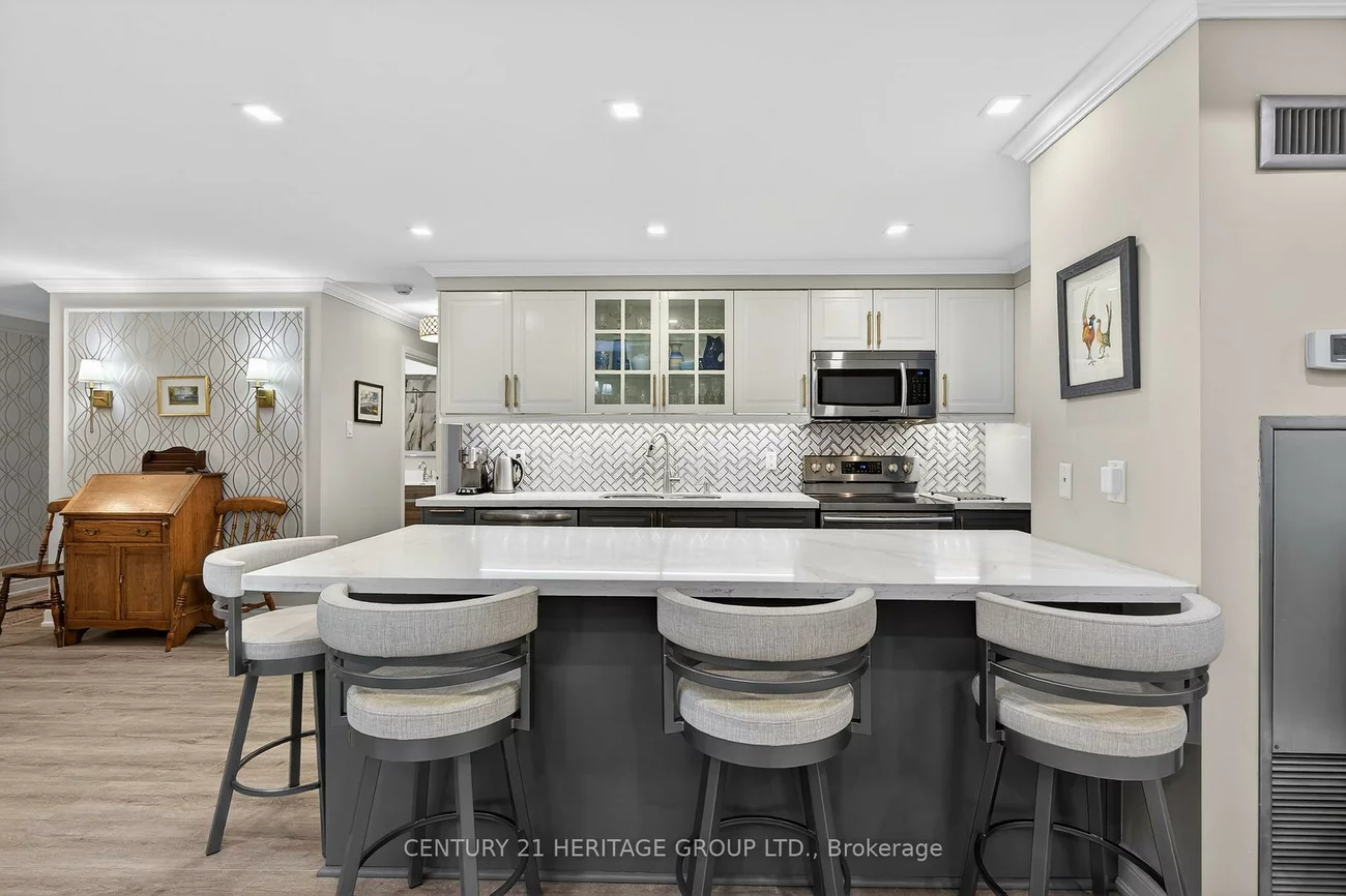 40, Harding, North Richvale, Richmond Hill