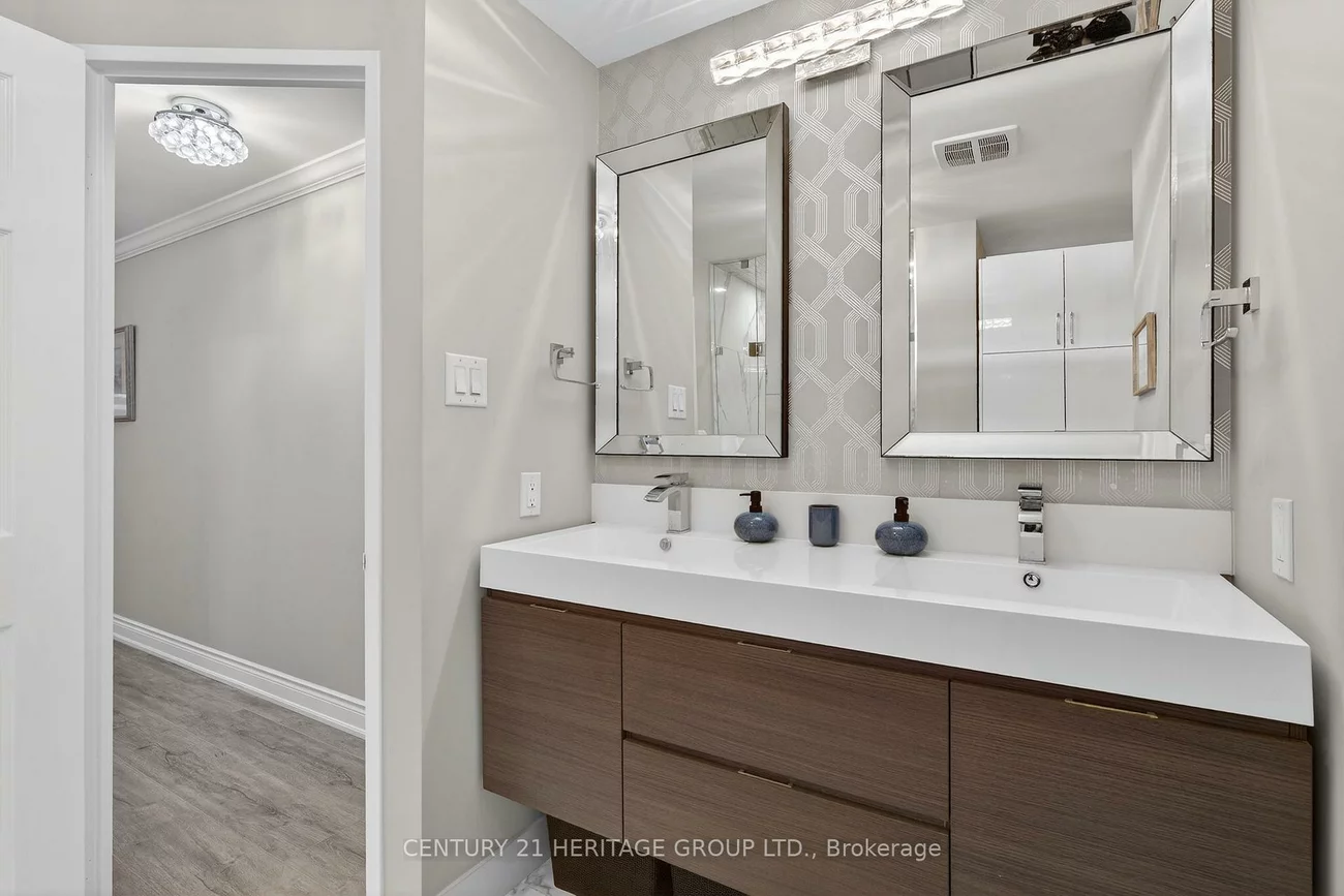 40, Harding, North Richvale, Richmond Hill