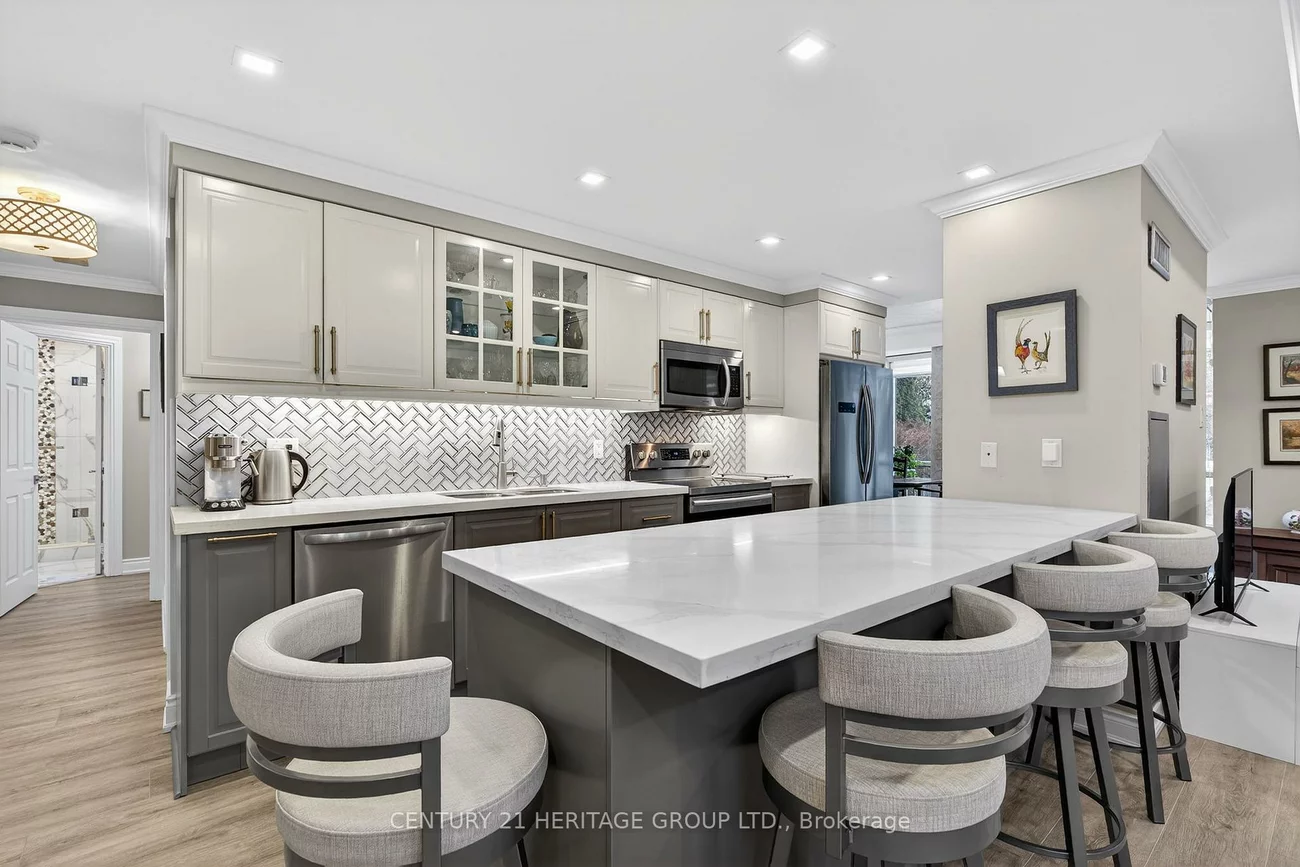 40, Harding, North Richvale, Richmond Hill