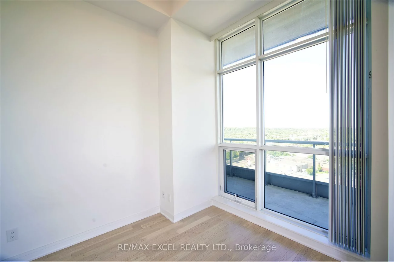 9205, Yonge, Langstaff, Richmond Hill