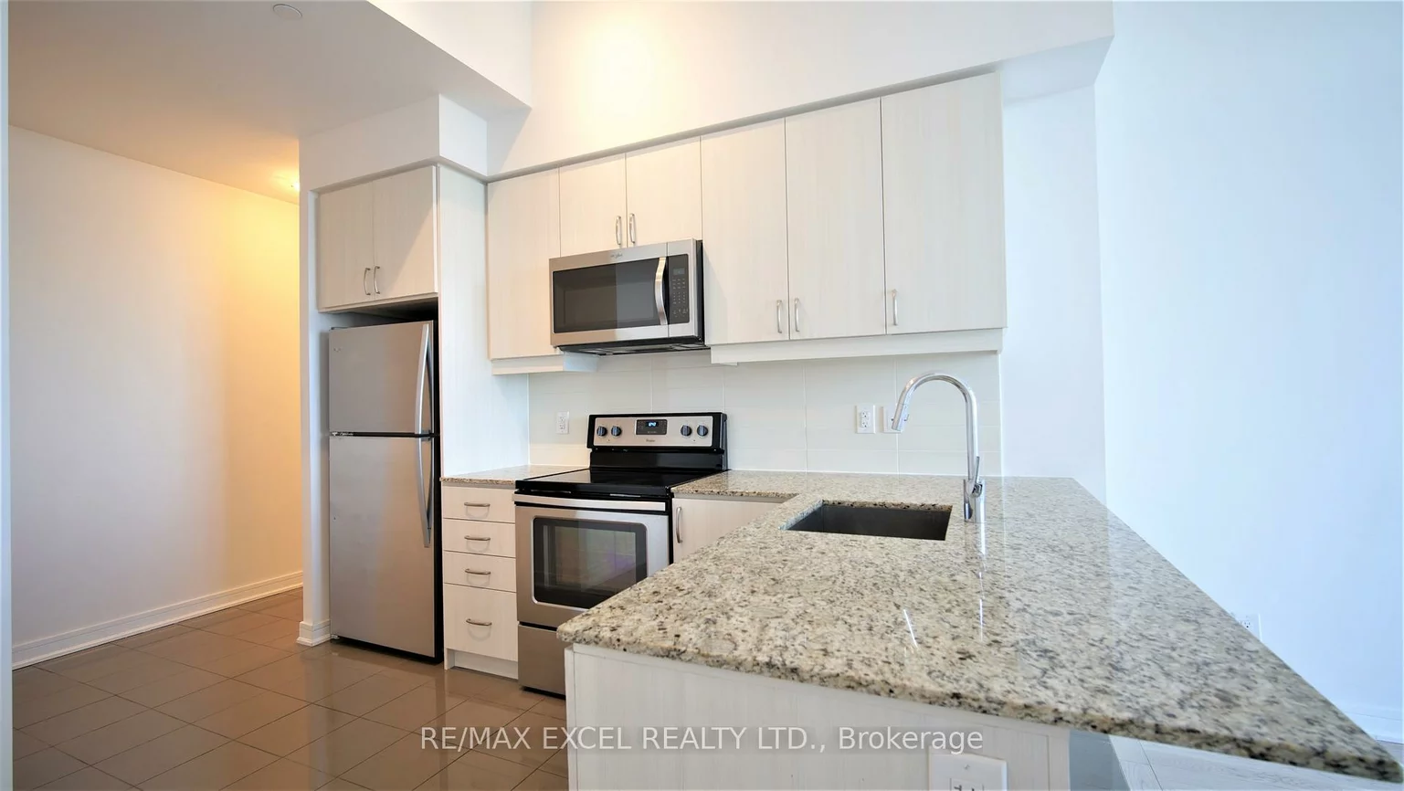 9205, Yonge, Langstaff, Richmond Hill