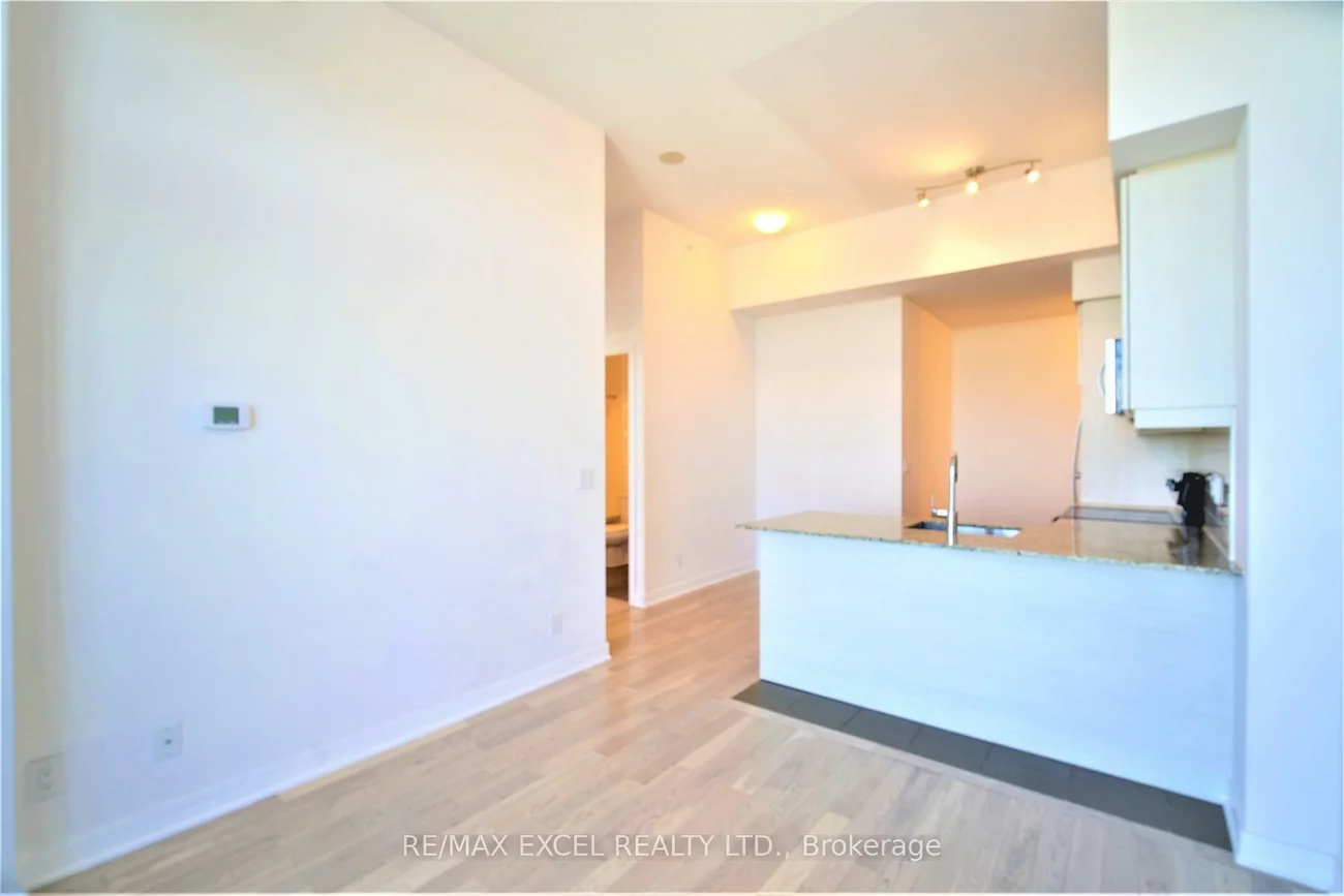 9205, Yonge, Langstaff, Richmond Hill